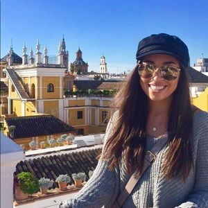 Meet your Posher, Kayla